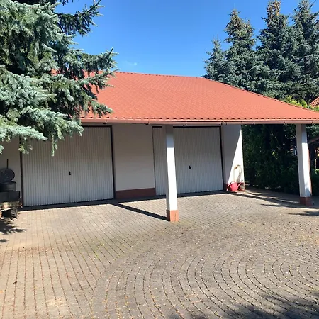 Villa 250 M Z Basenem, Jacuzzi, Ogrodem , Tarasem Oraz 2 Hektary Sadu , Kominek I Inne Atrakcje Buczkowice