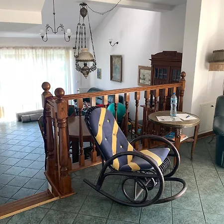 250 M Z Basenem, Jacuzzi, Ogrodem , Tarasem Oraz 2 Hektary Sadu , Kominek I Inne Atrakcje *